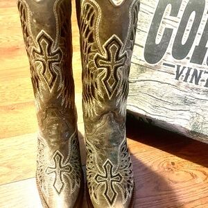 Women’s corral boots
